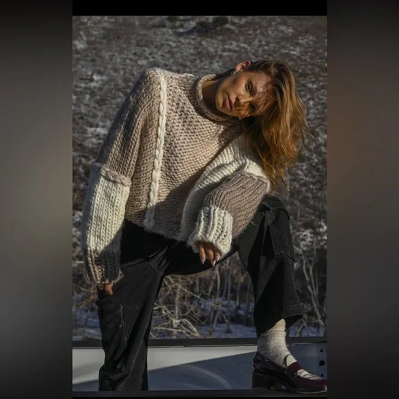 Cozy Colorblock Sweater - Picture 2 of 12